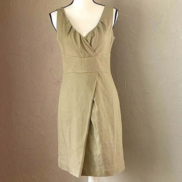 Cynthia Rowley (4) Tan v neck dress - Picture 1 of 16